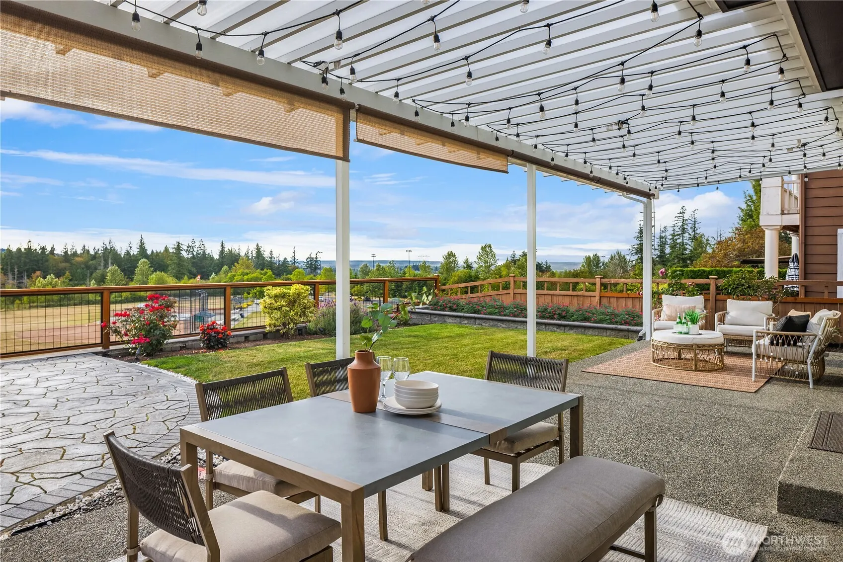 1565 24th Avenue NE, Issaquah, WA 98029