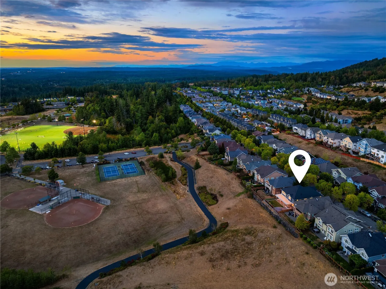 1565 24th Avenue NE, Issaquah, WA 98029