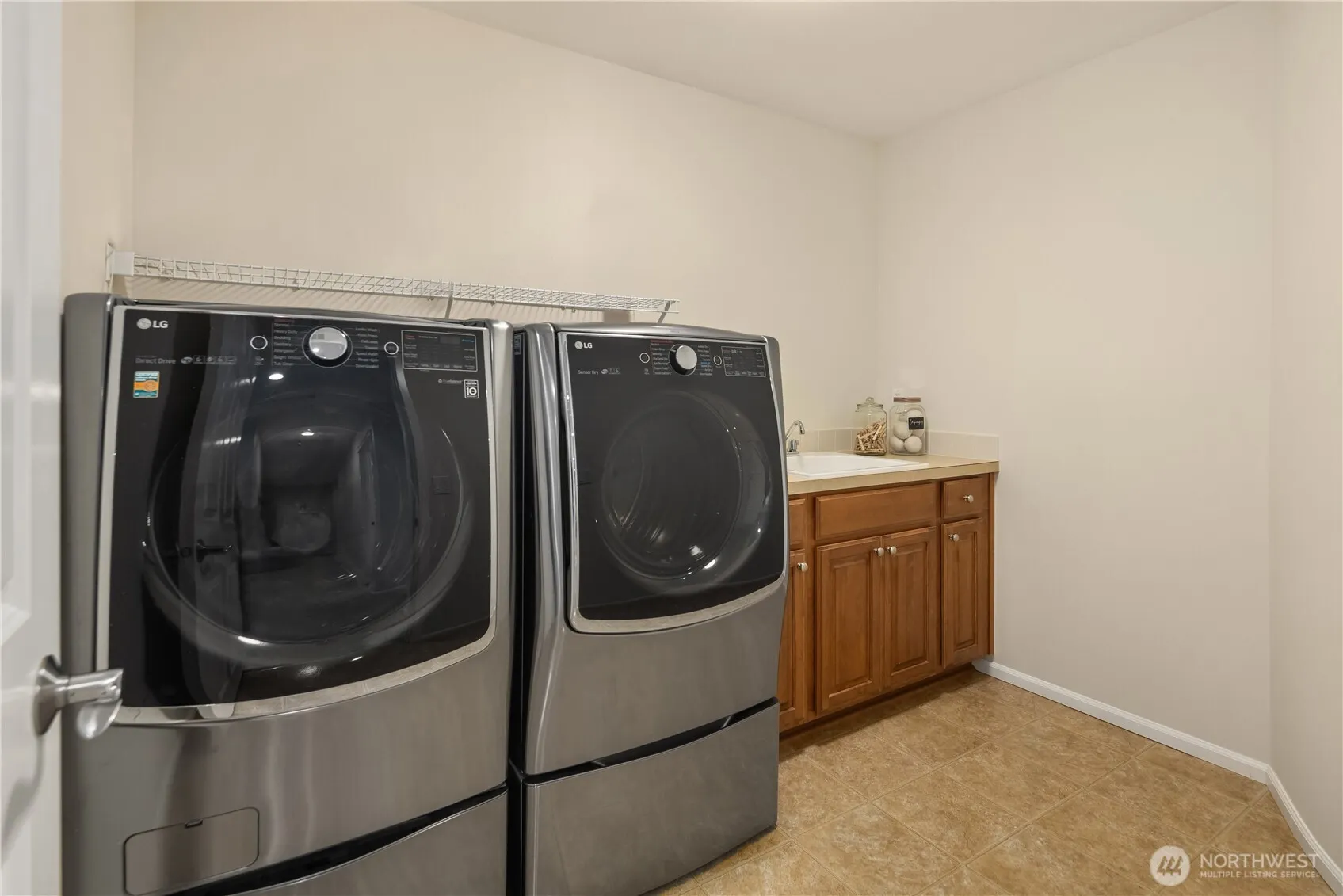 1565 24th Avenue NE, Issaquah, WA 98029