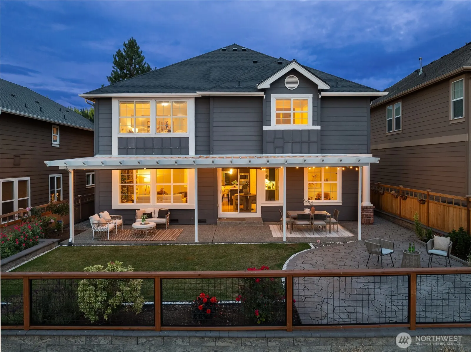1565 24th Avenue NE, Issaquah, WA 98029