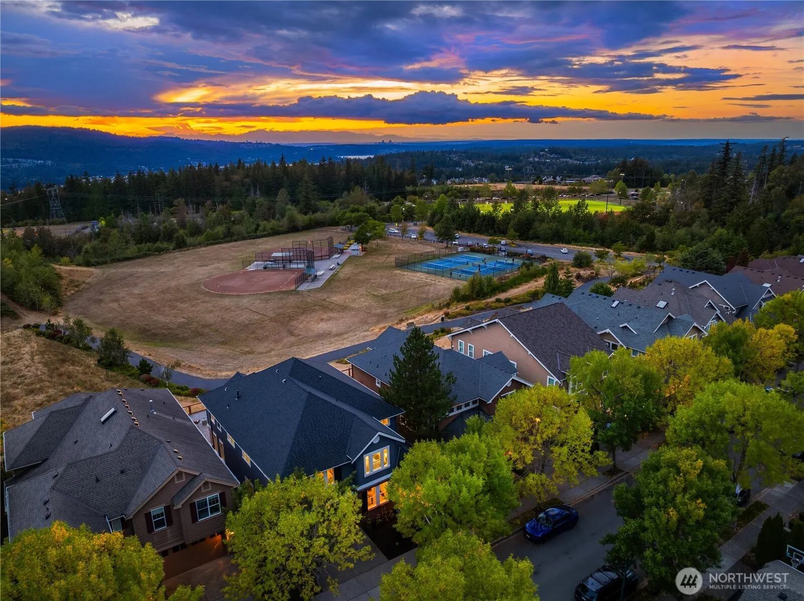 1565 24th Avenue NE, Issaquah, WA 98029