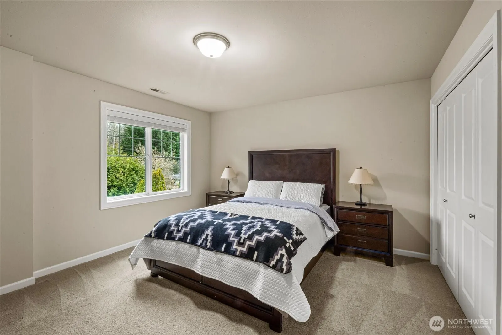 215 Ilwaco Place SE, Renton, WA 98059