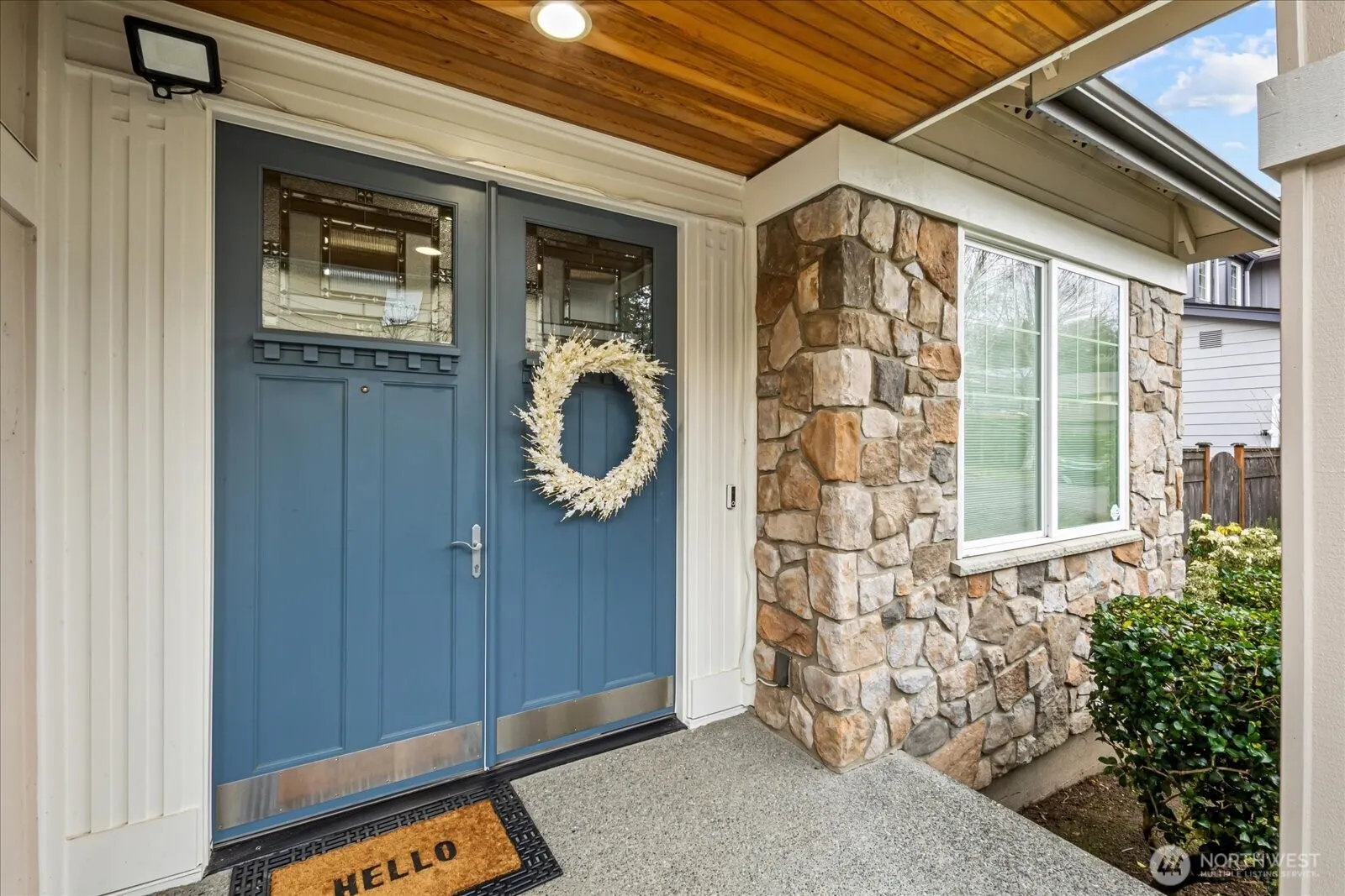 215 Ilwaco Place SE, Renton, WA 98059