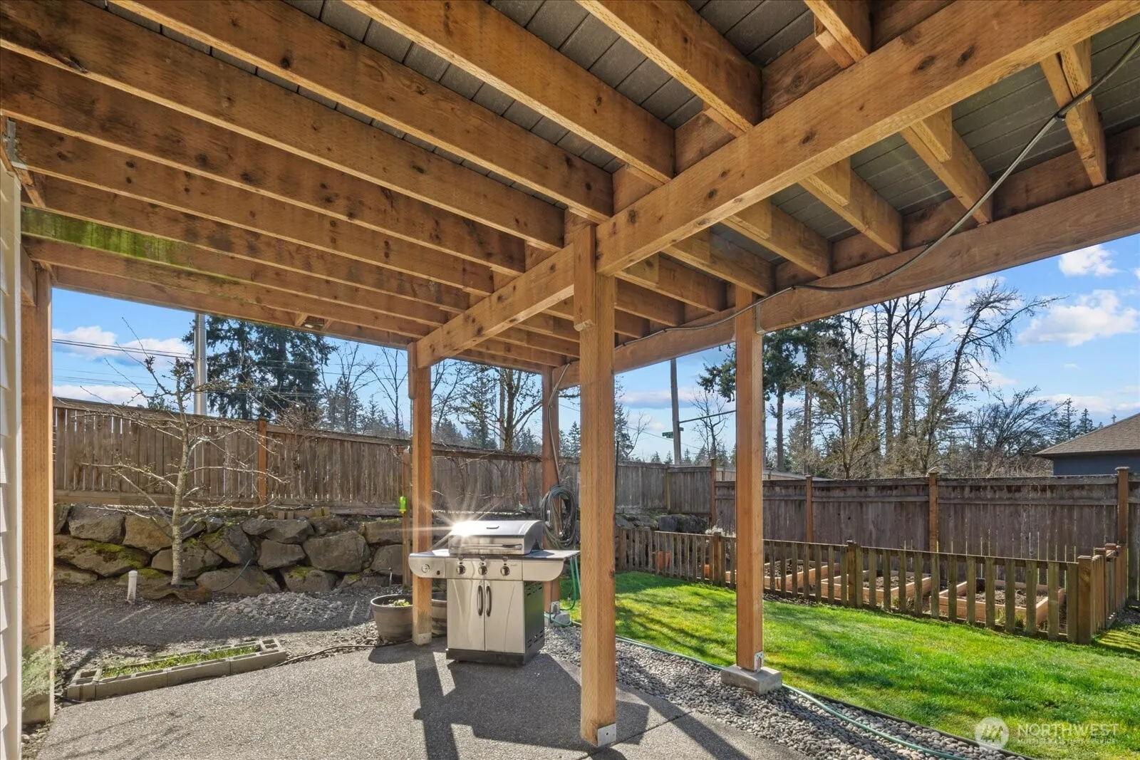 215 Ilwaco Place SE, Renton, WA 98059