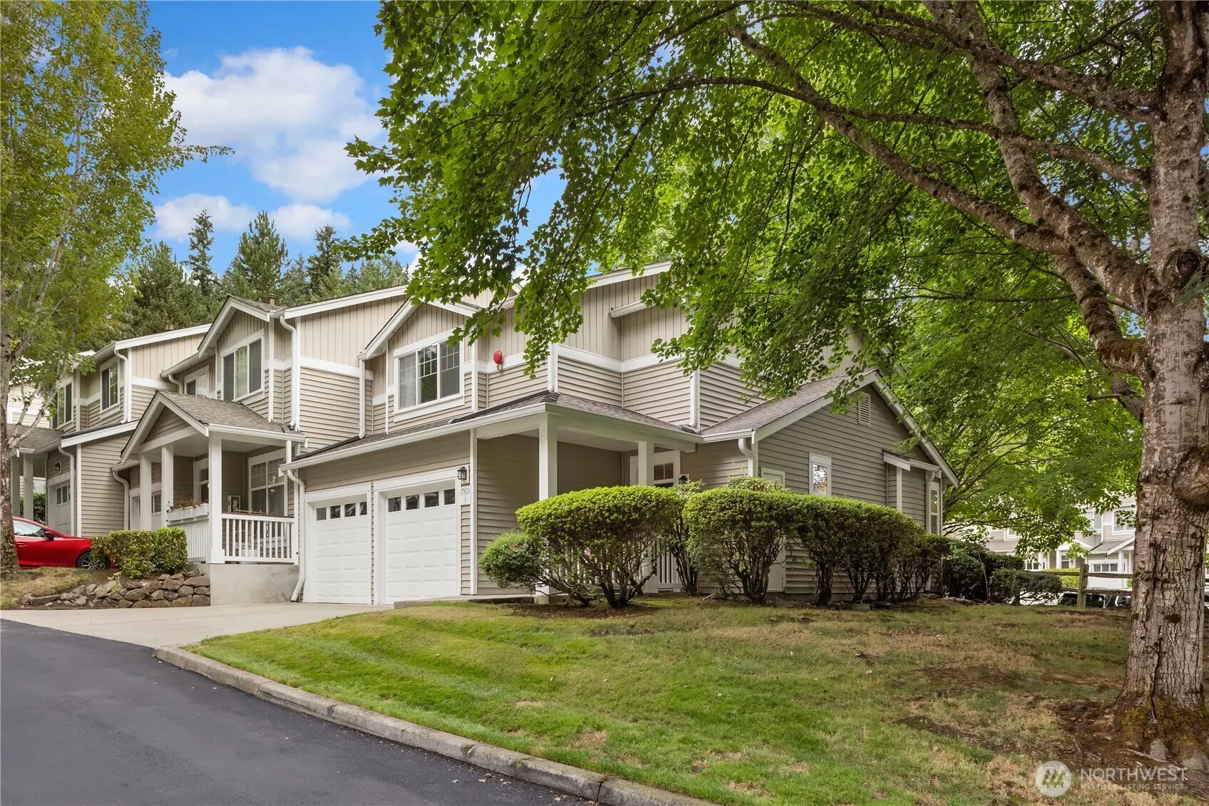 17824 NE 96th Way #3, Redmond, WA 98052
