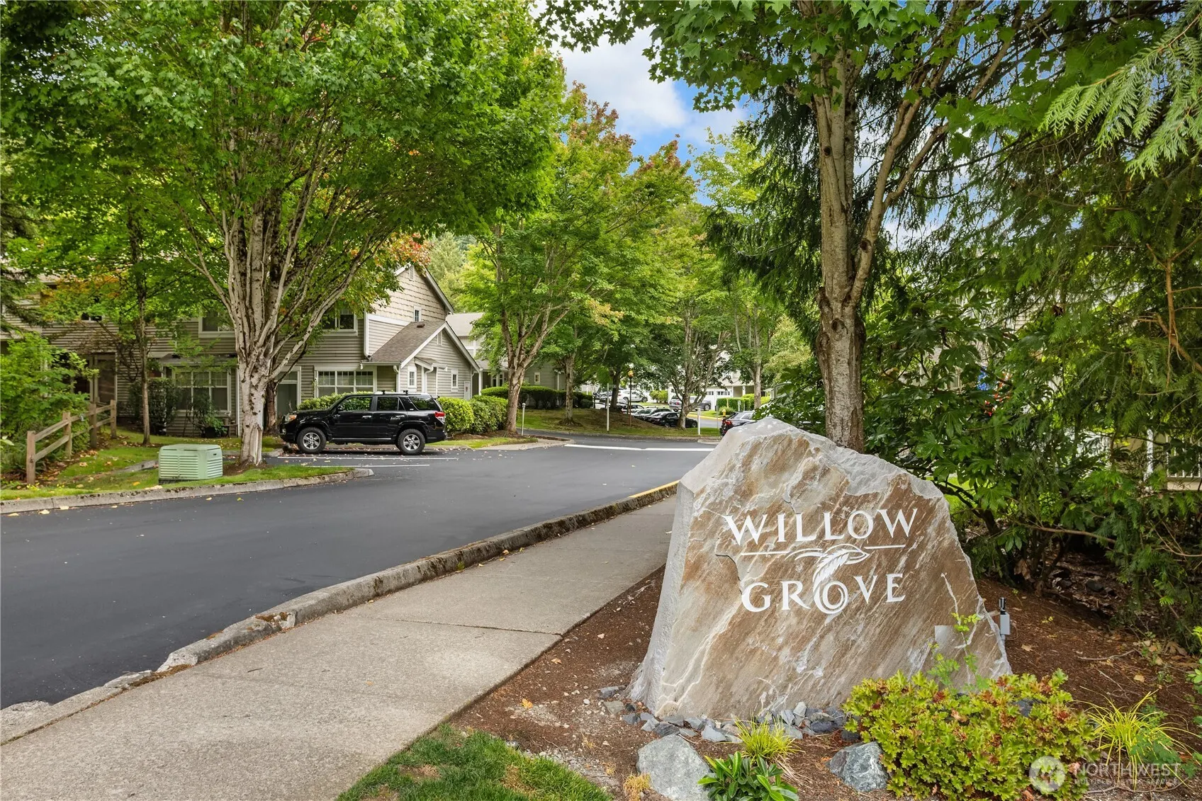 17824 NE 96th Way #3, Redmond, WA 98052
