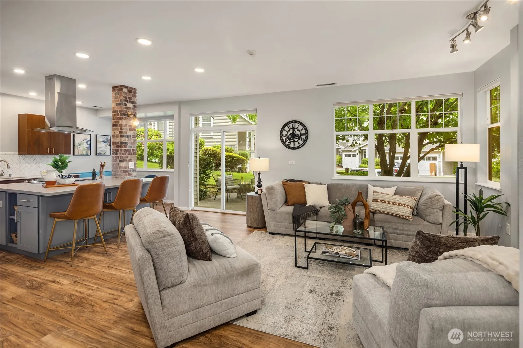 17824 NE 96th Way #3, Redmond, WA 98052