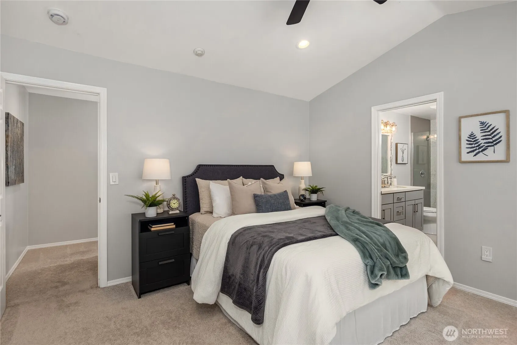 17824 NE 96th Way #3, Redmond, WA 98052
