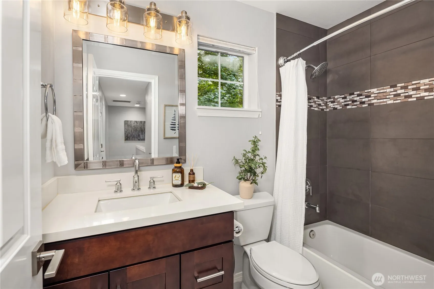 17824 NE 96th Way #3, Redmond, WA 98052