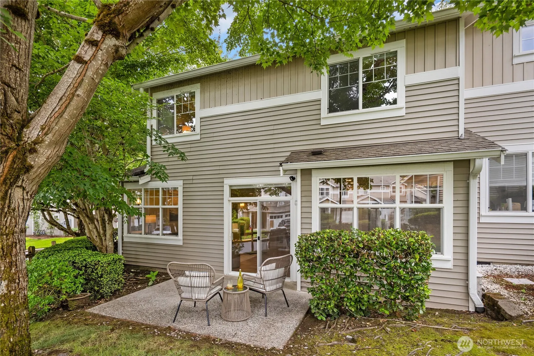 17824 NE 96th Way #3, Redmond, WA 98052