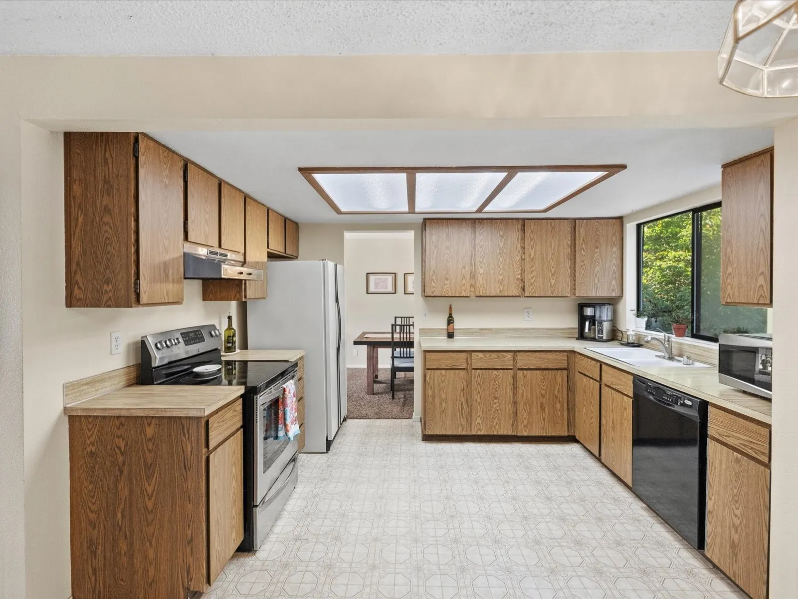 17122 29th Drive SE, Bothell, WA 98012
