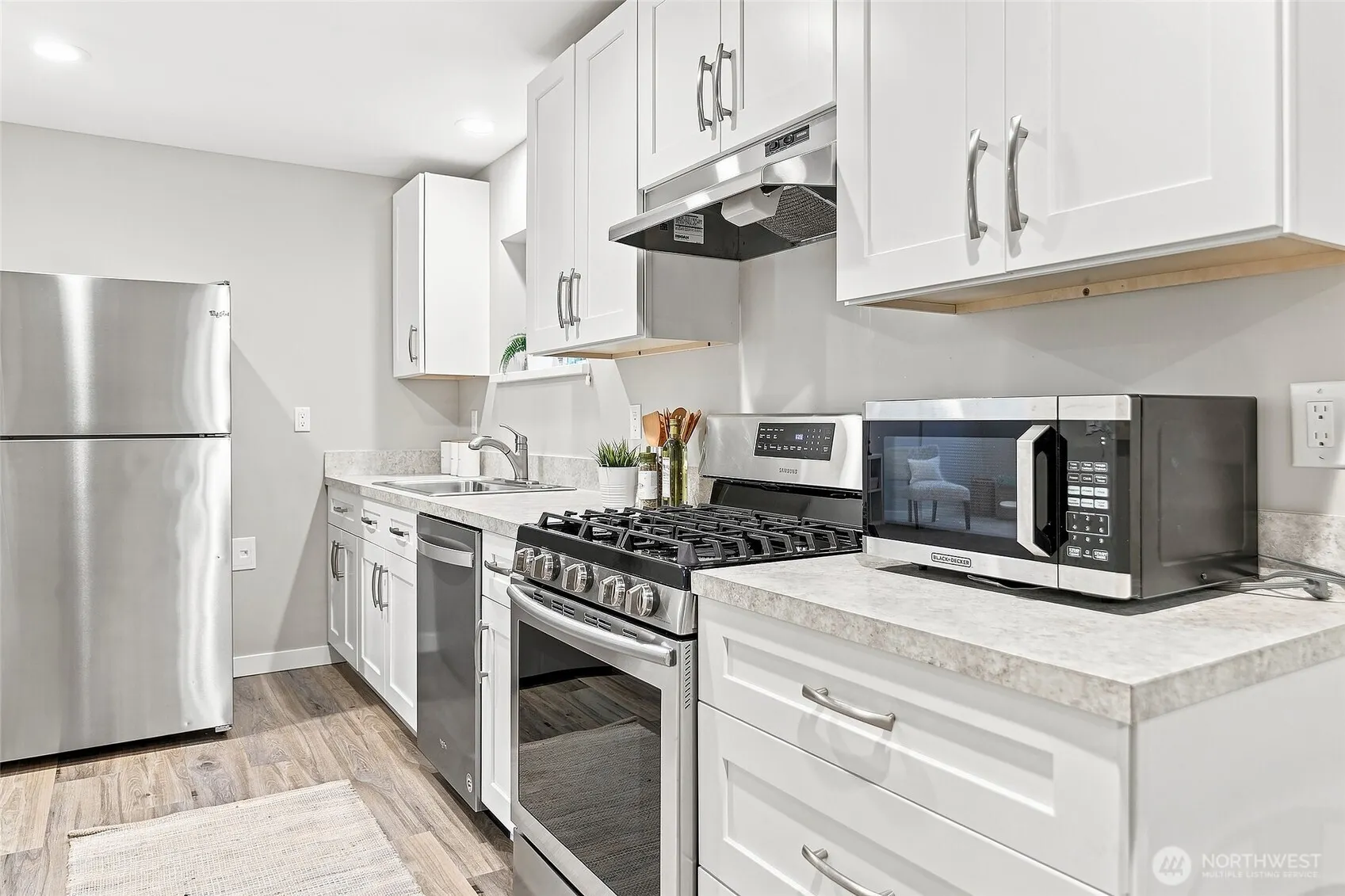 7522 14th Avenue NE, Seattle, WA 98115