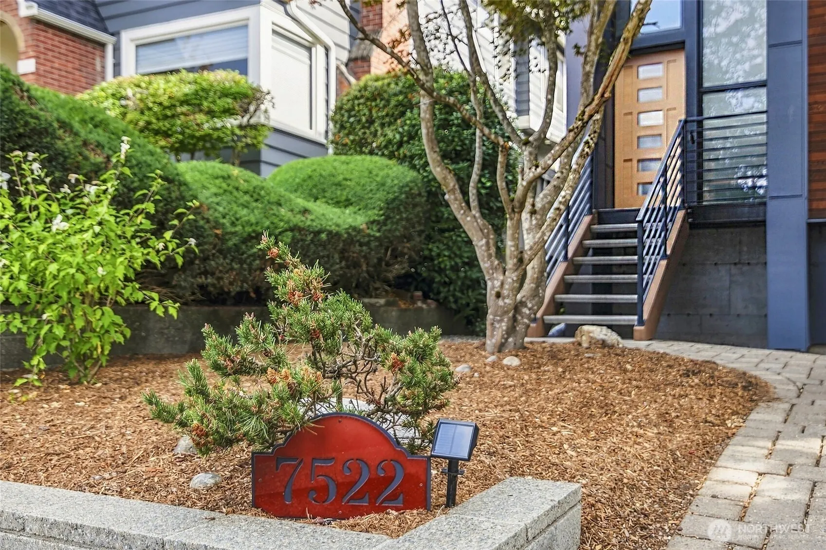 7522 14th Avenue NE, Seattle, WA 98115