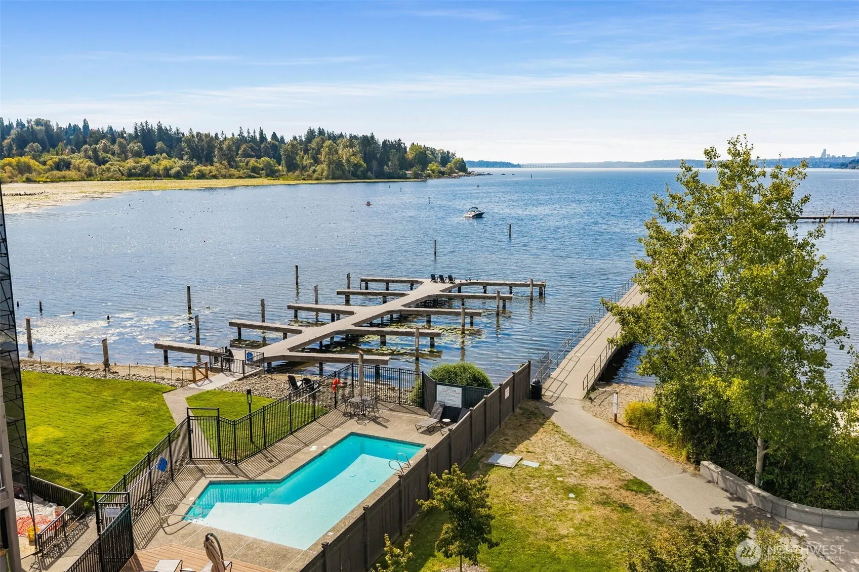 9715 NE Juanita Drive #B107, Kirkland, WA 98034