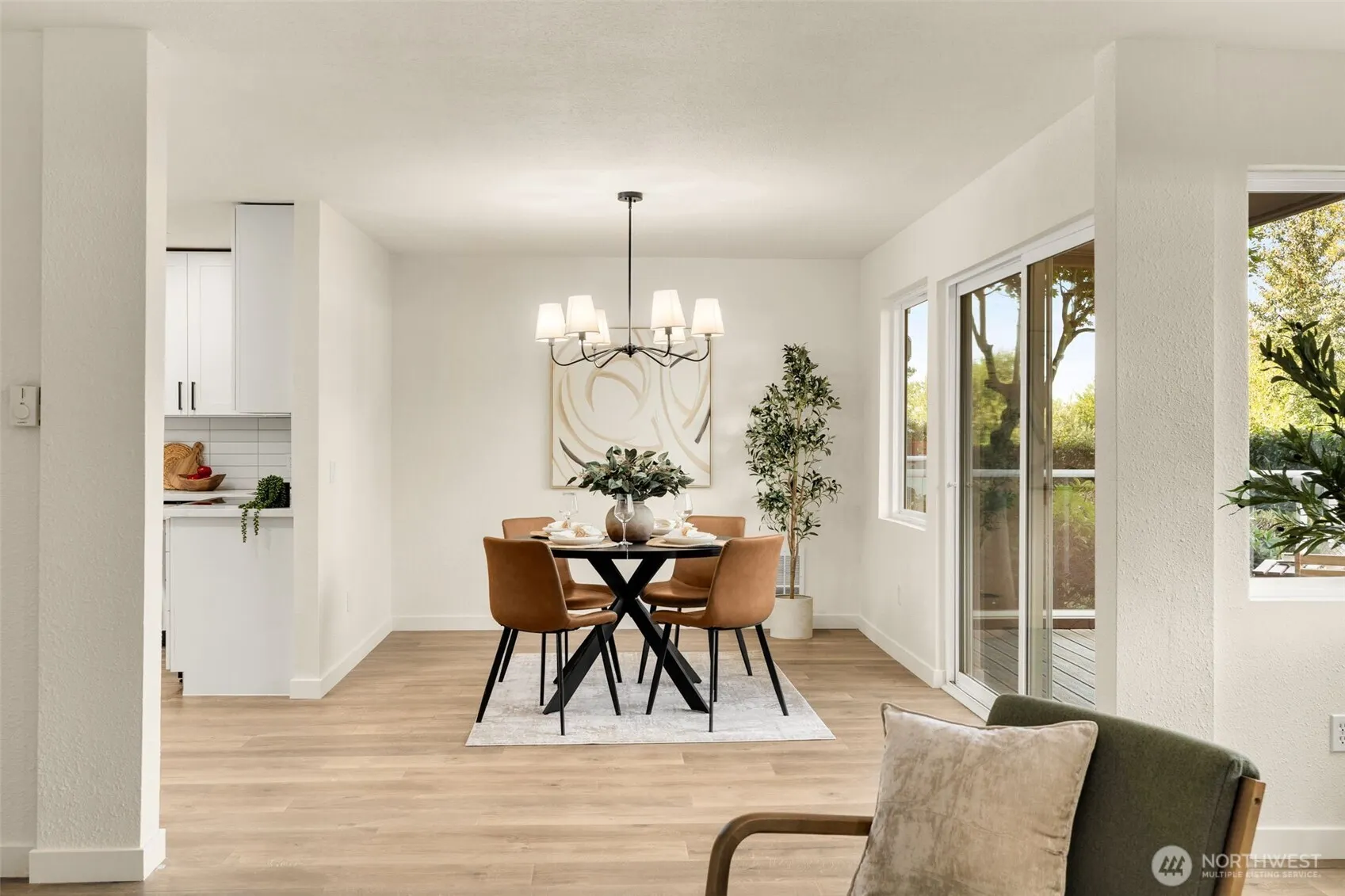 9715 NE Juanita Drive #B107, Kirkland, WA 98034