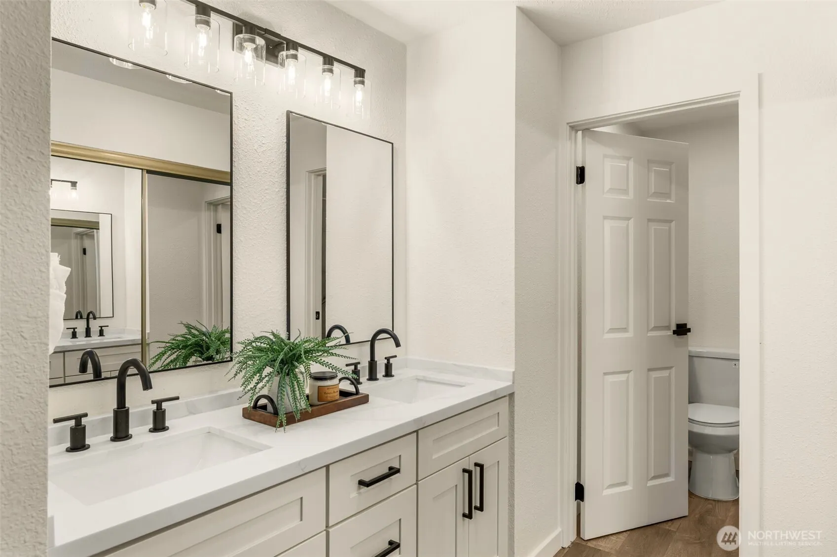 9715 NE Juanita Drive #B107, Kirkland, WA 98034