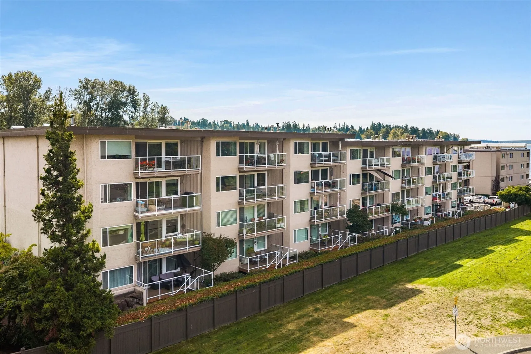 9715 NE Juanita Drive #B107, Kirkland, WA 98034