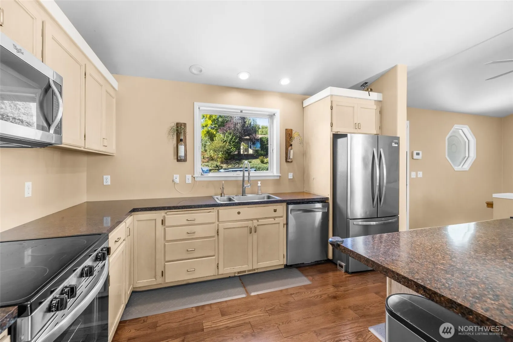 15704 121st Avenue SE, Renton, WA 98058