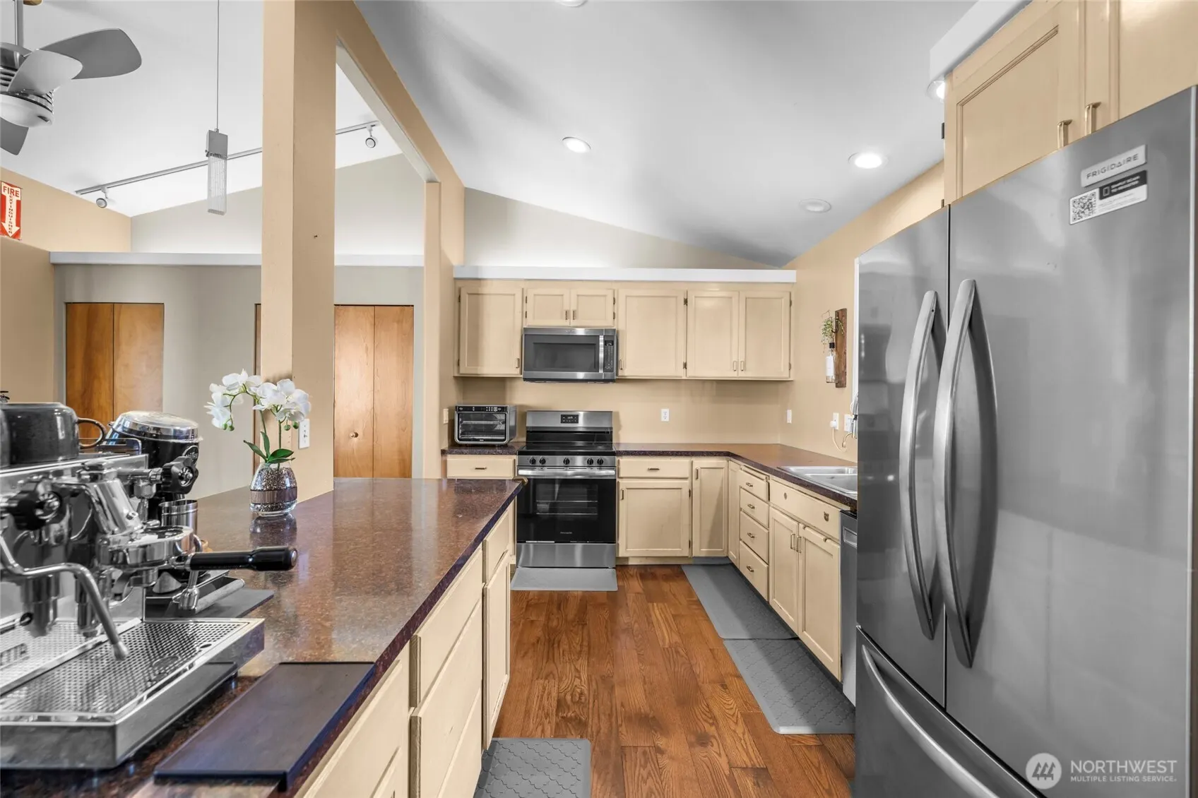 15704 121st Avenue SE, Renton, WA 98058