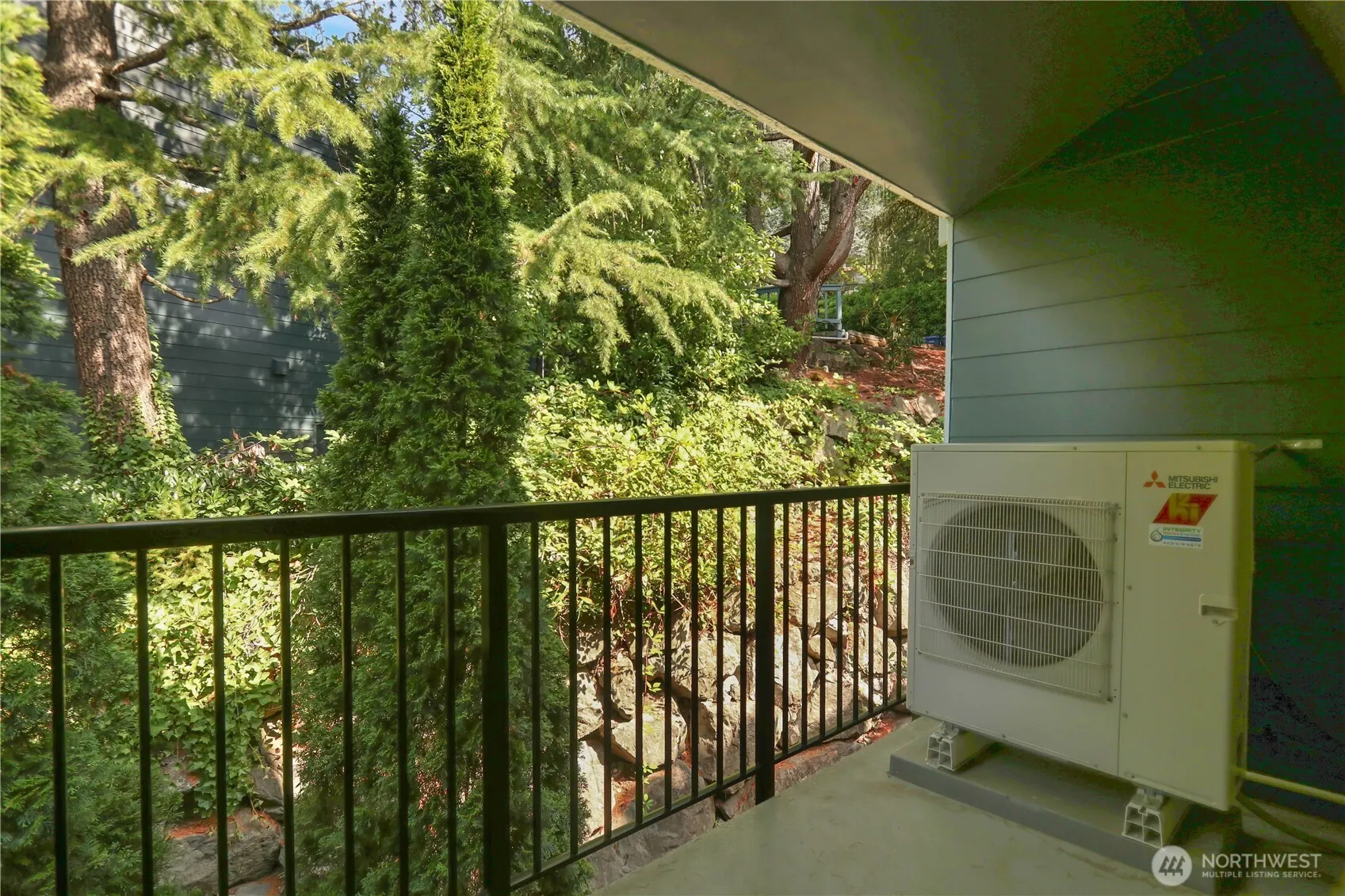 17018 NE 80th Street #C5, Redmond, WA 98052