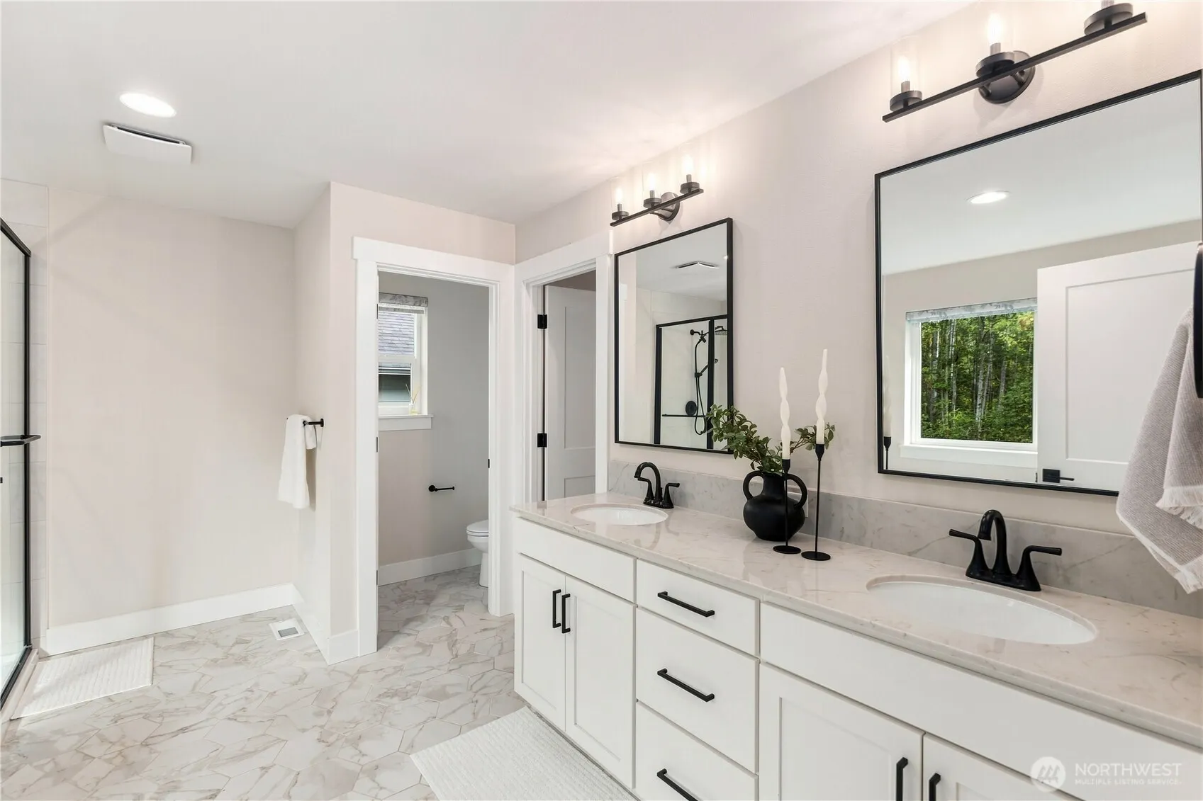 14325 5th Avenue W, Lynnwood, WA 98087