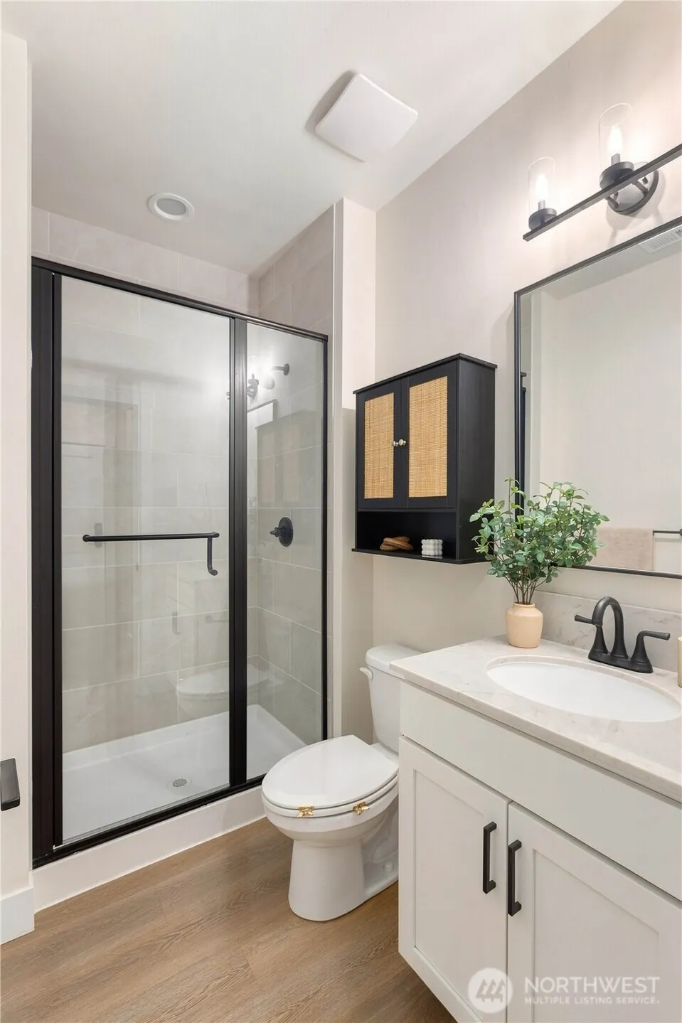 14325 5th Avenue W, Lynnwood, WA 98087