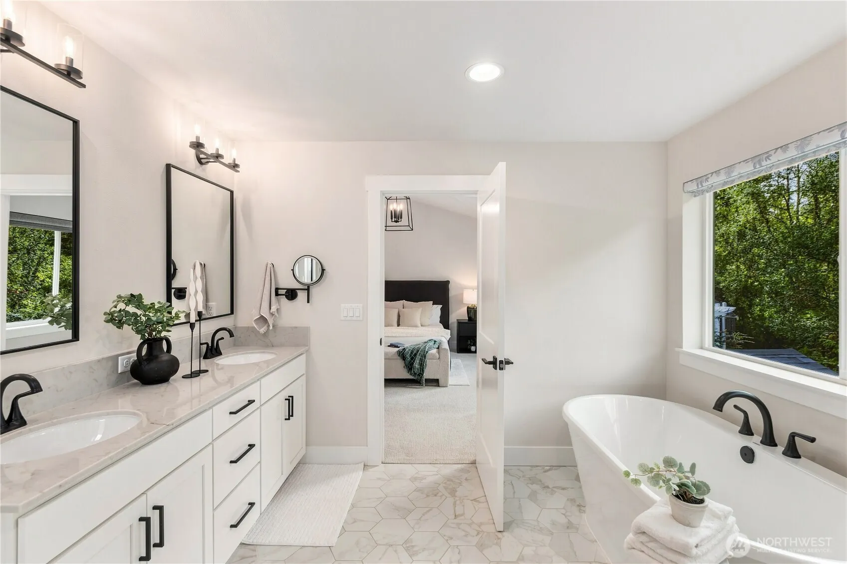 14325 5th Avenue W, Lynnwood, WA 98087