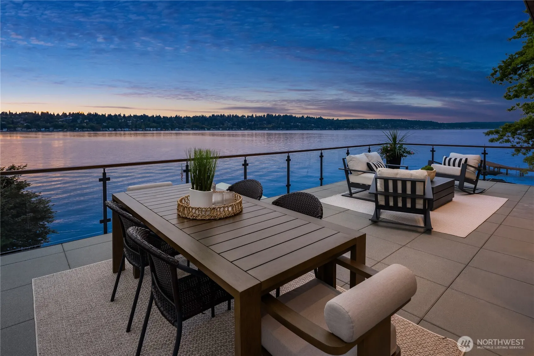 13031 Holmes Point Drive NE, Kirkland, WA 98034