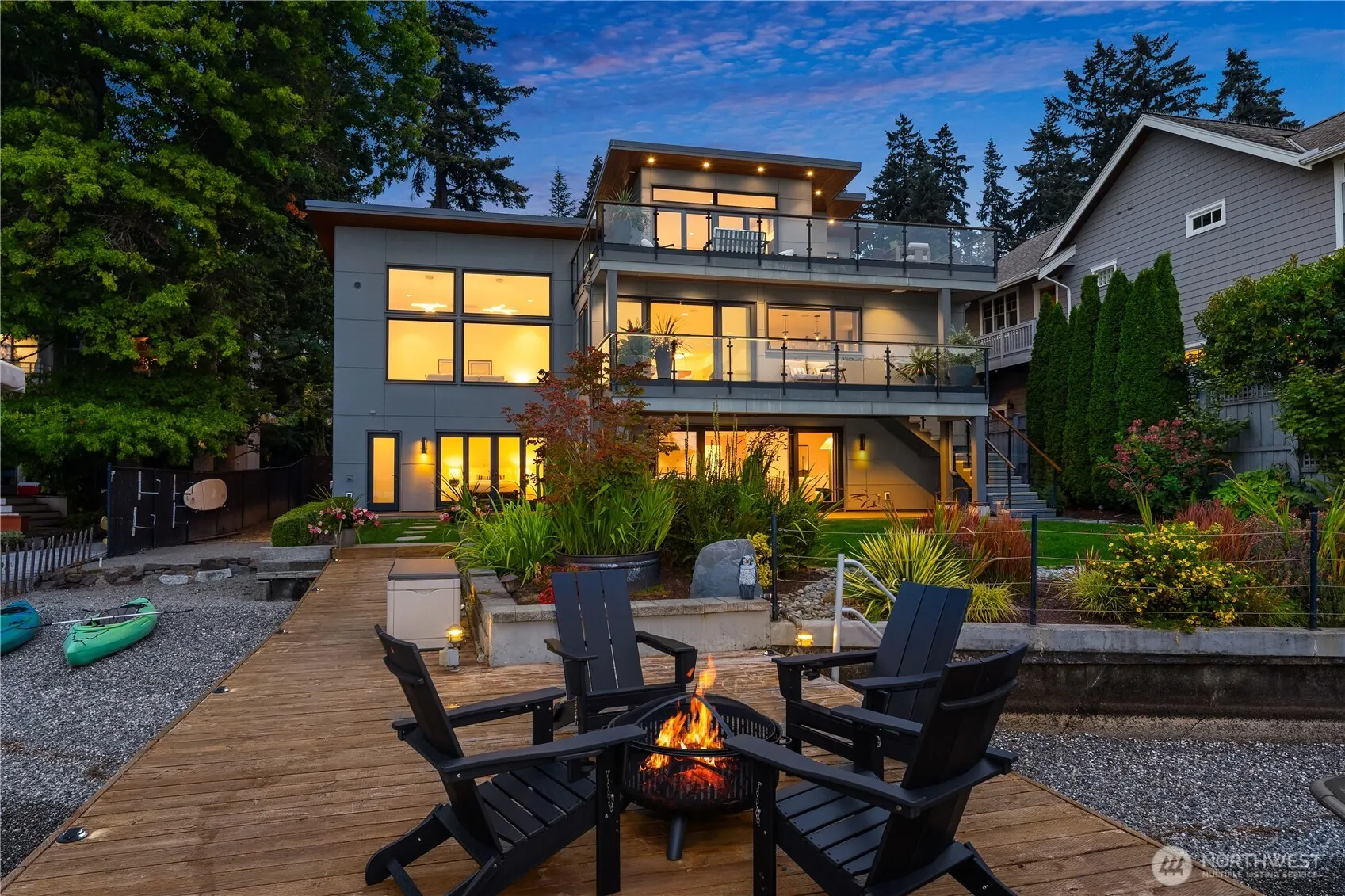 13031 Holmes Point Drive NE, Kirkland, WA 98034