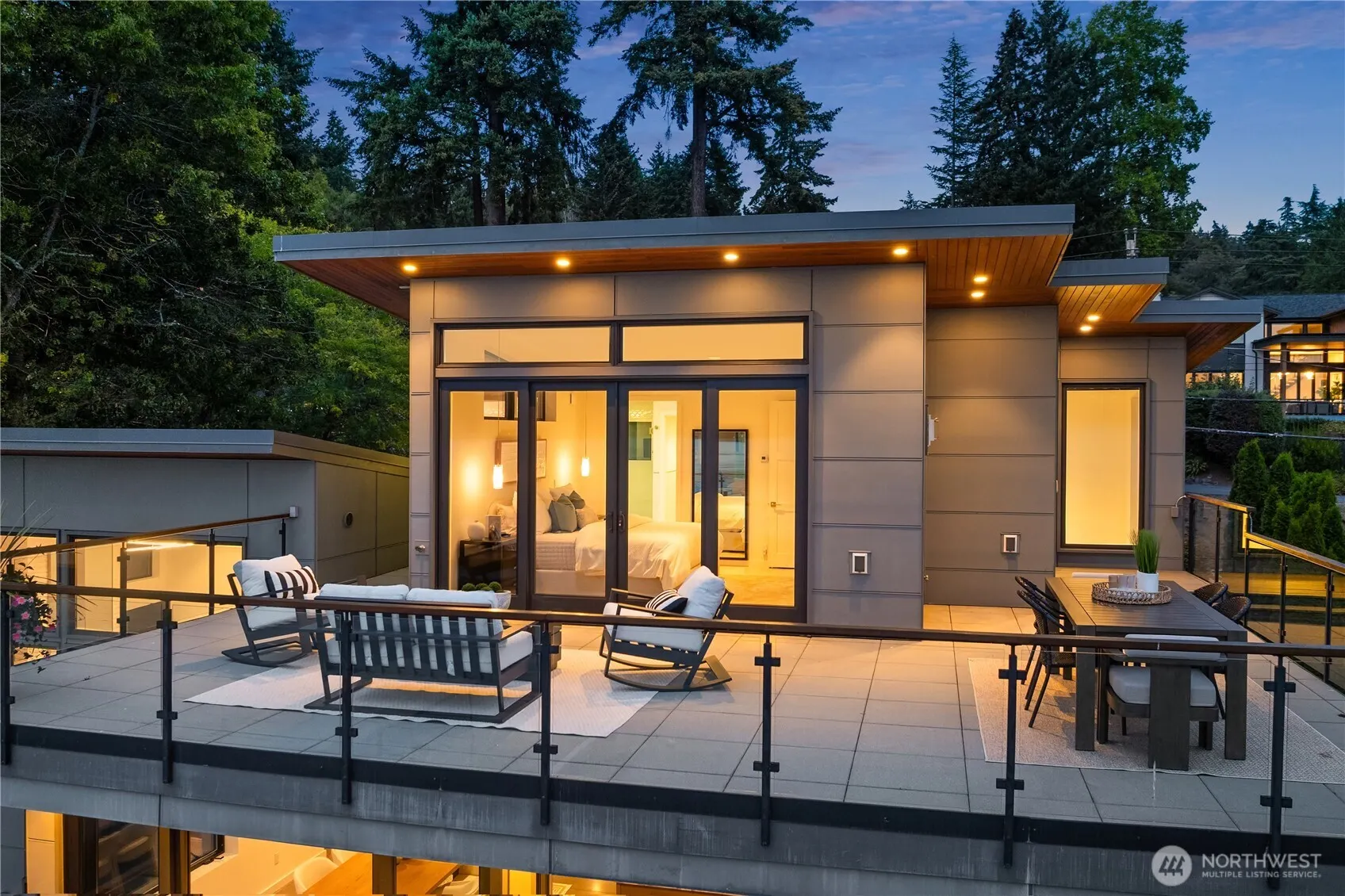 13031 Holmes Point Drive NE, Kirkland, WA 98034