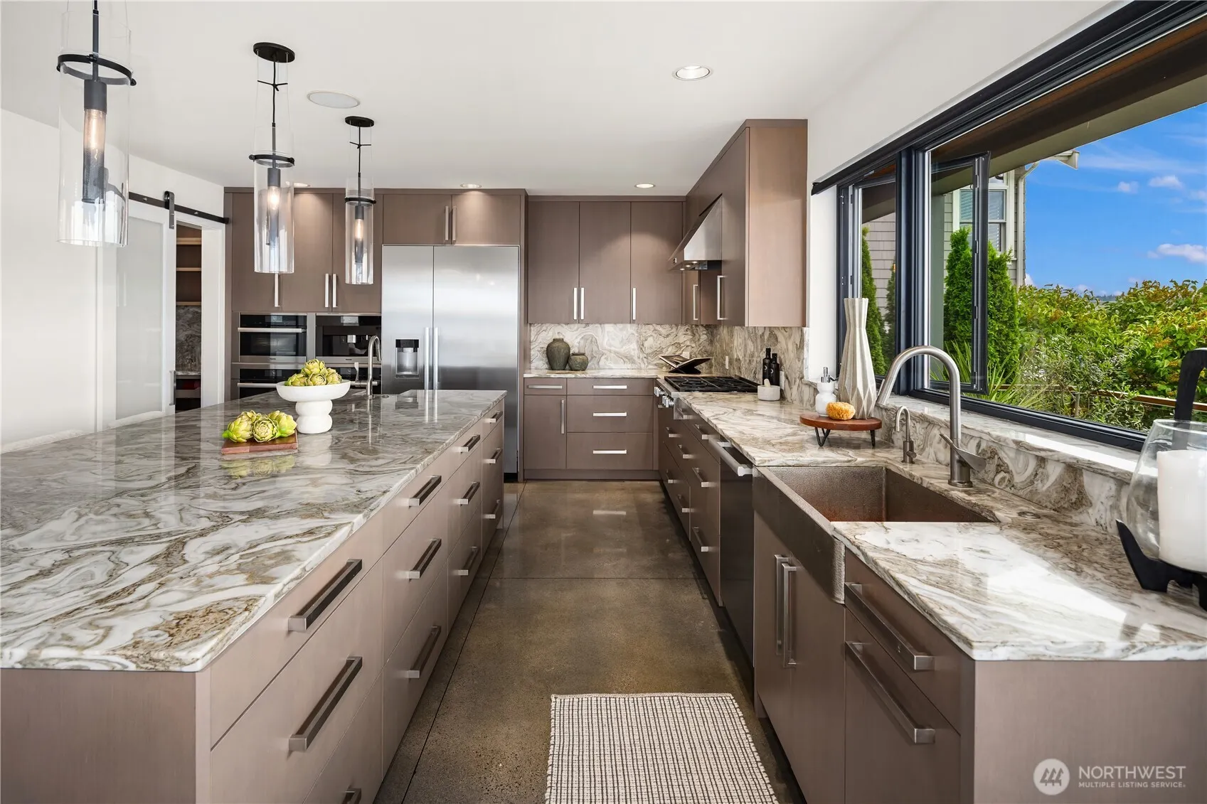 13031 Holmes Point Drive NE, Kirkland, WA 98034