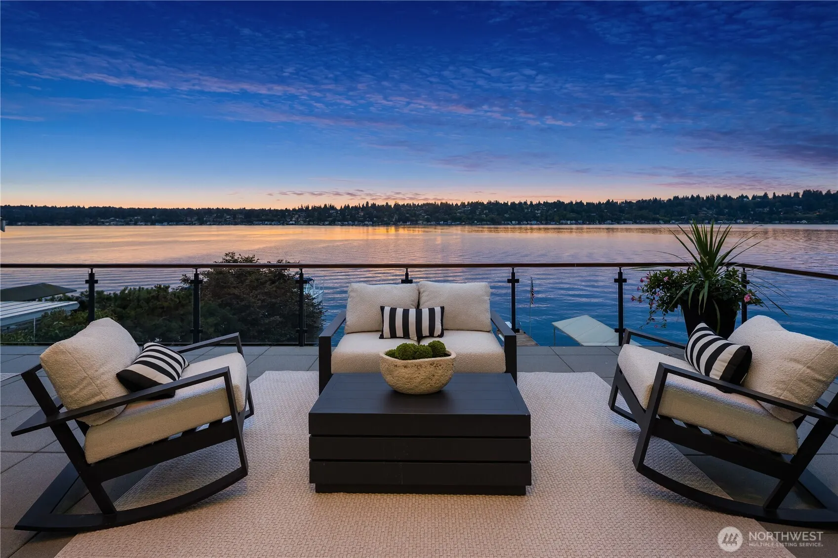 13031 Holmes Point Drive NE, Kirkland, WA 98034