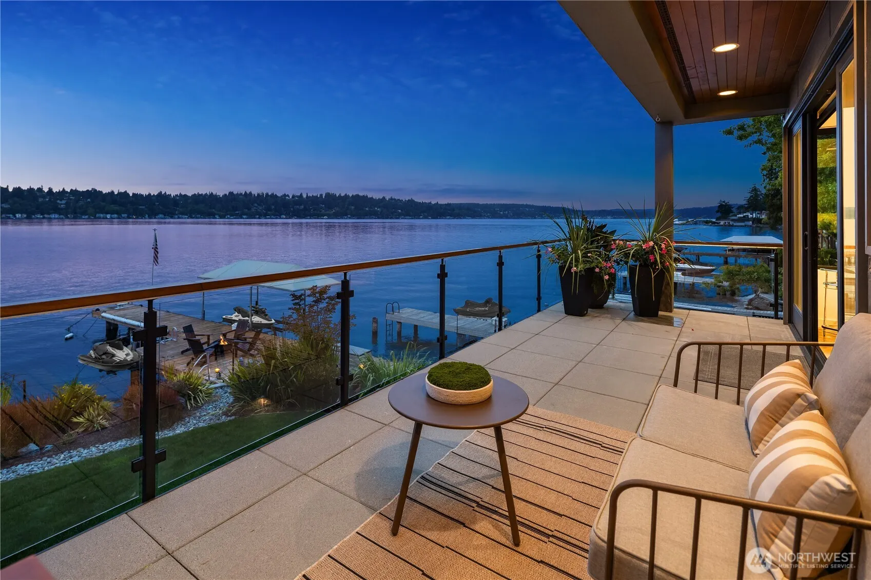 13031 Holmes Point Drive NE, Kirkland, WA 98034