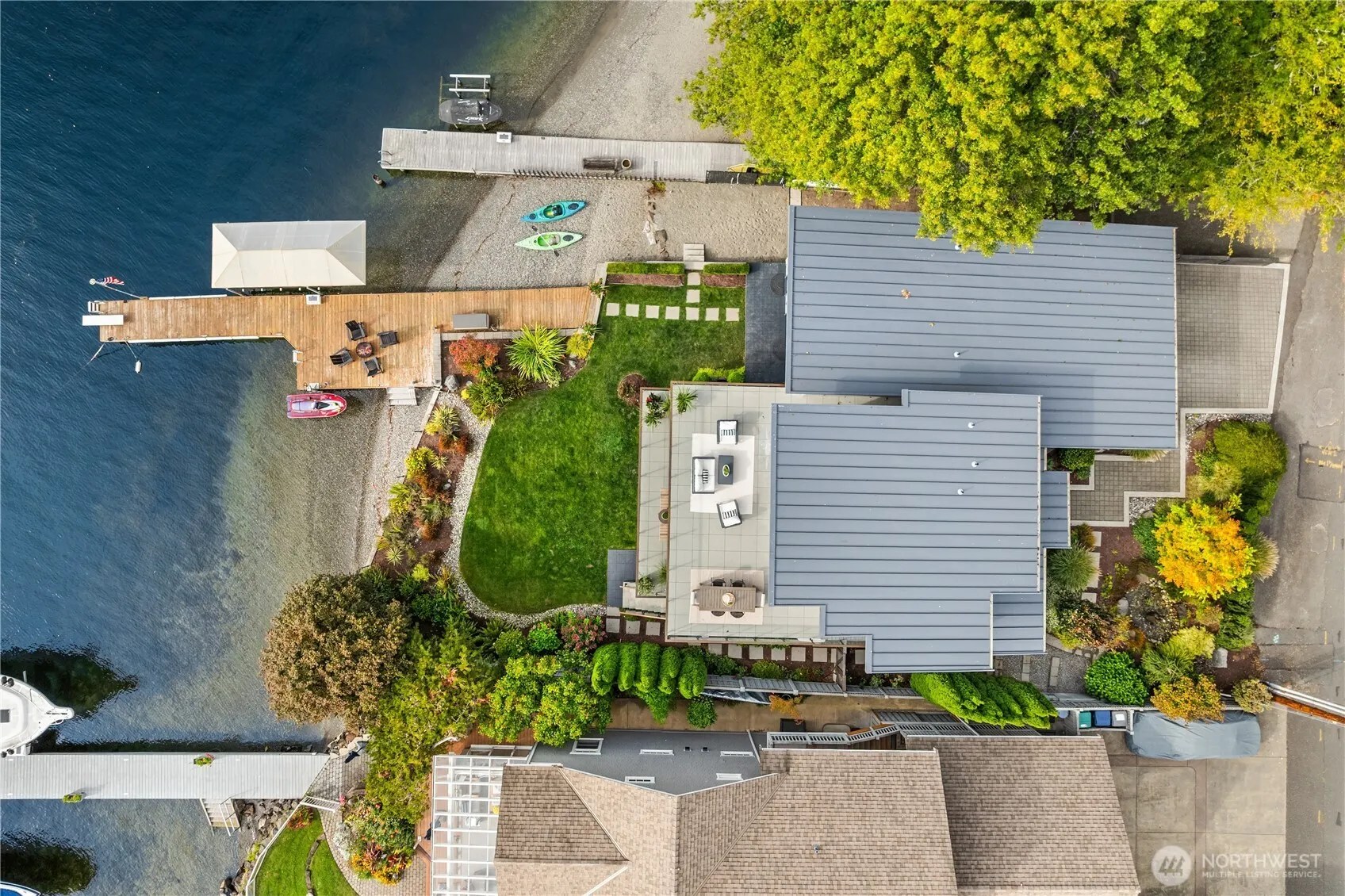 13031 Holmes Point Drive NE, Kirkland, WA 98034