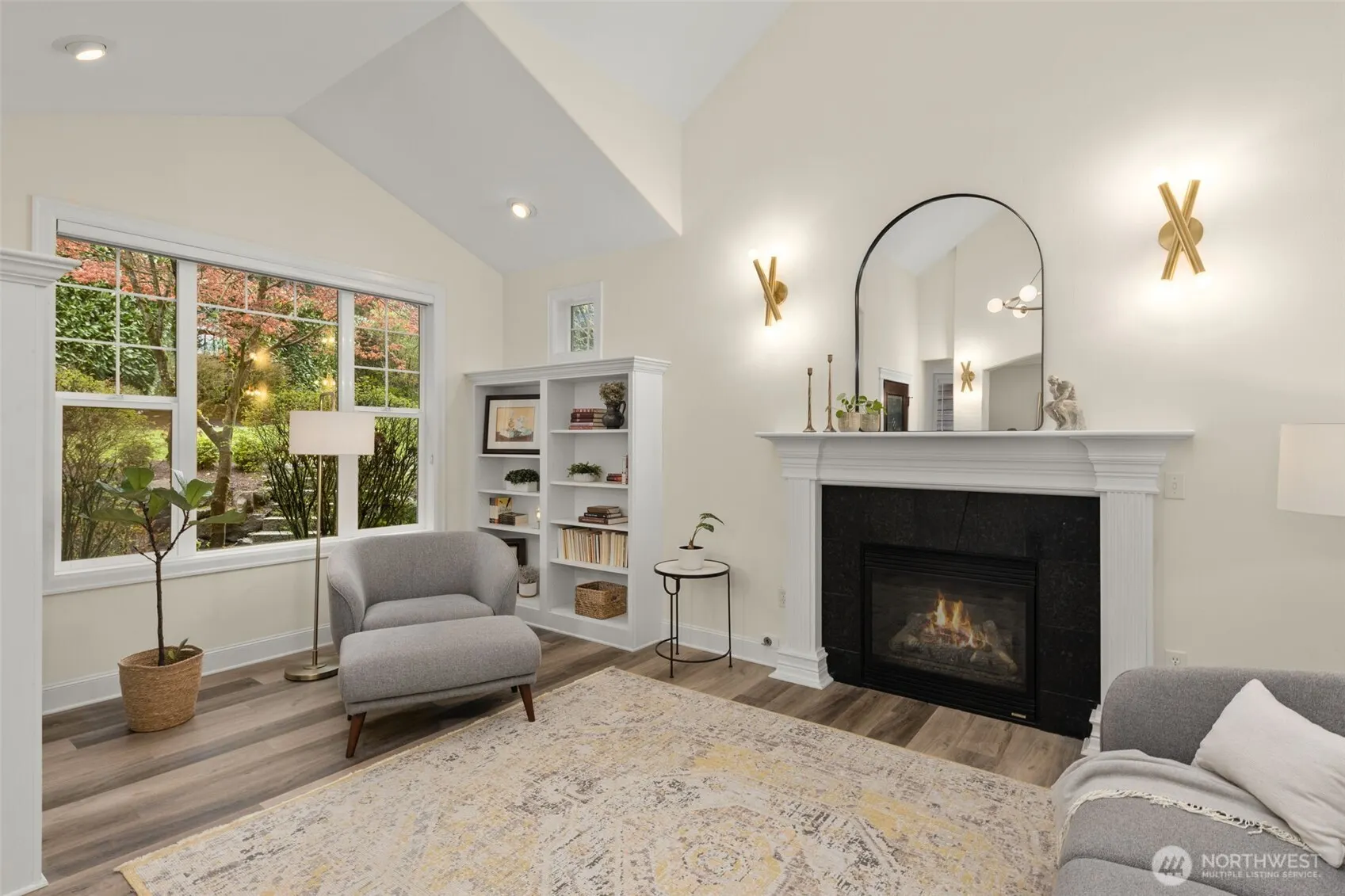 15820 104th Avenue NE, Bothell, WA 98011