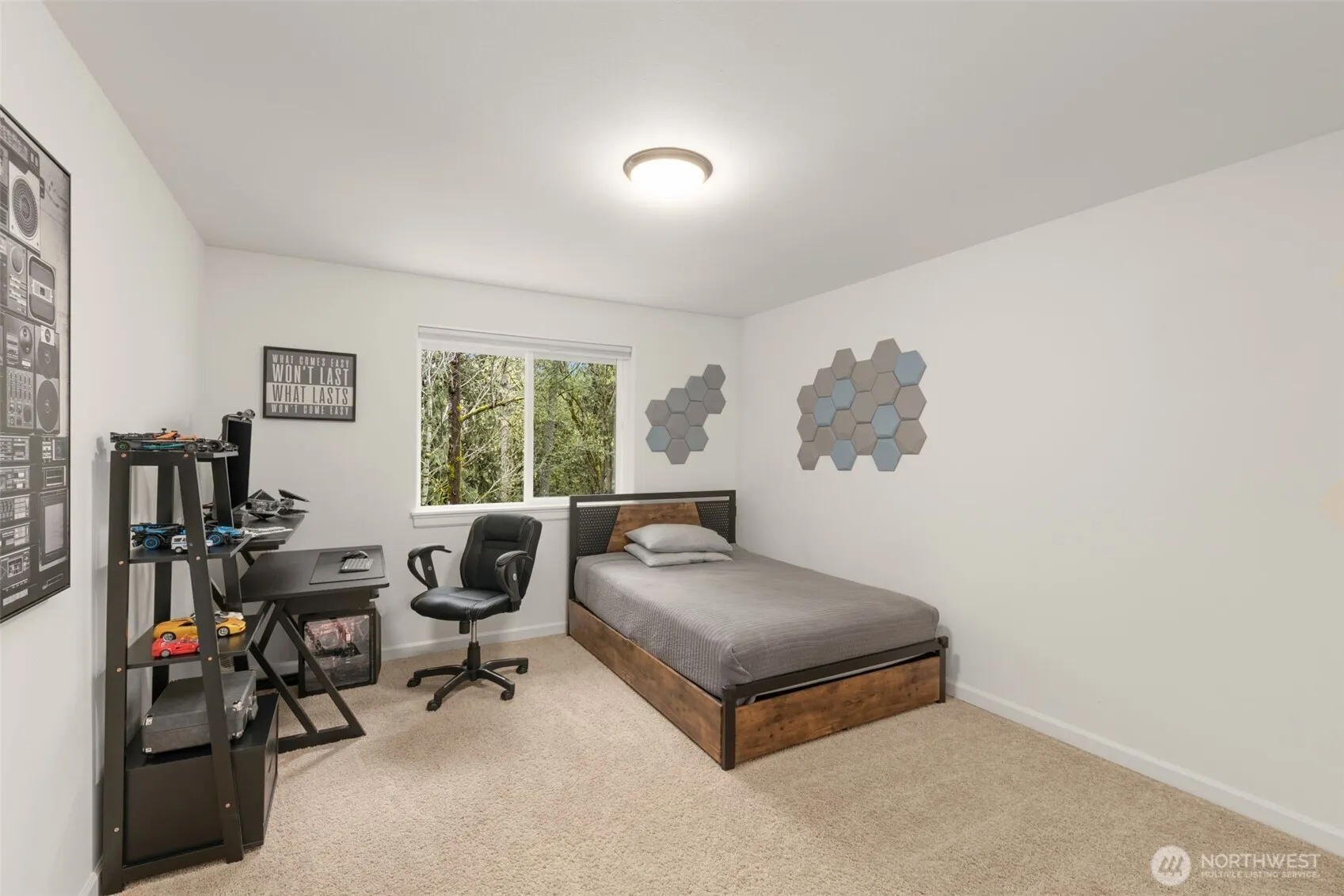 15820 104th Avenue NE, Bothell, WA 98011