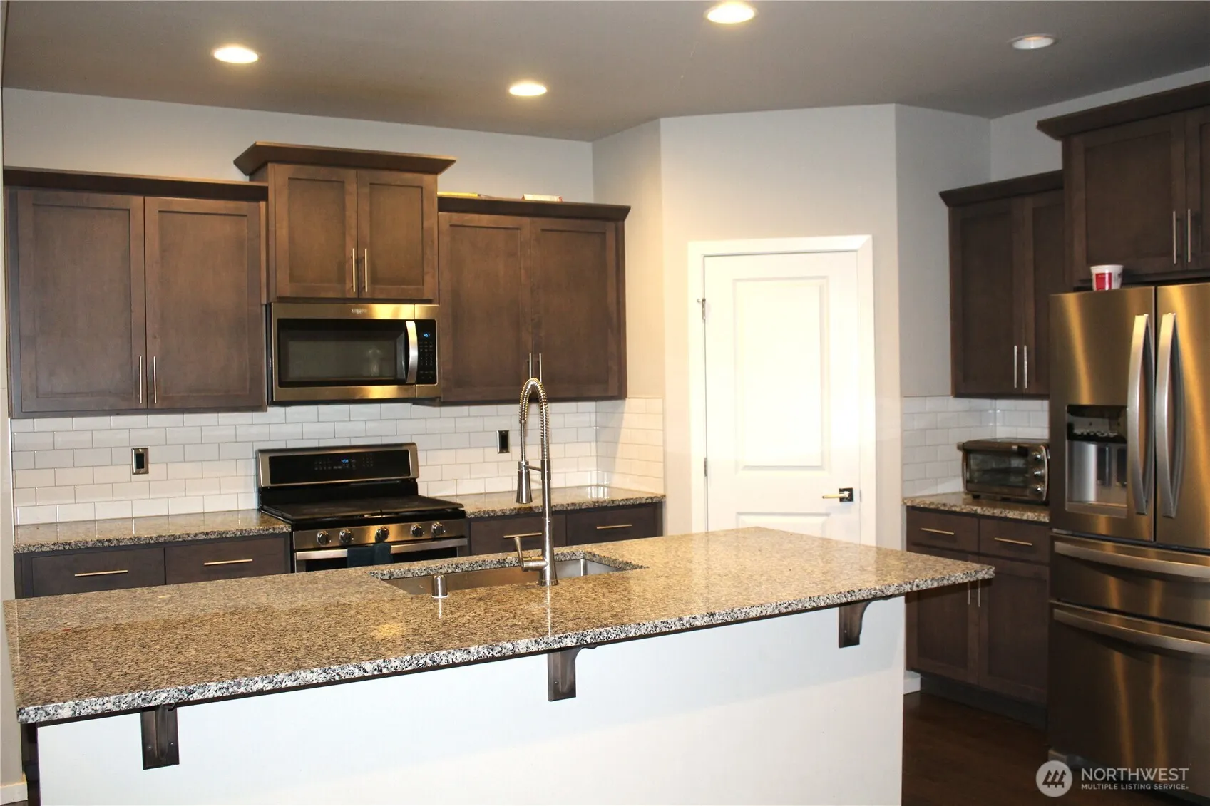 24621 96th Avenue S, Kent, WA 98030-2444