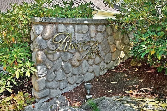 9821 NE Riverbend Drive #C 102, Bothell, WA 98011