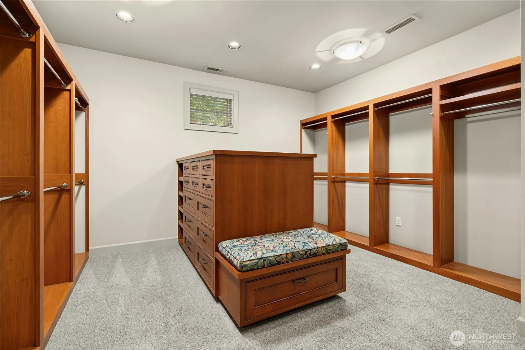 21241 SE 40th Street , Sammamish, WA 98075-5238