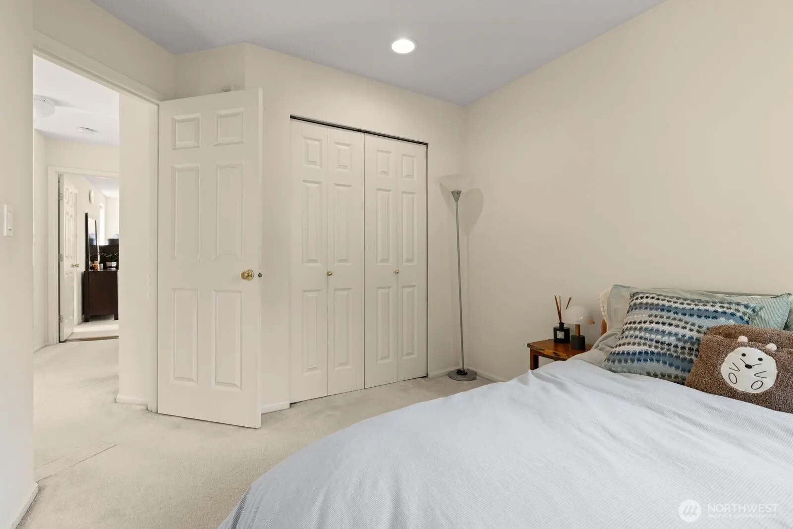 2680 139th Avenue SE #60, Bellevue, WA 98005