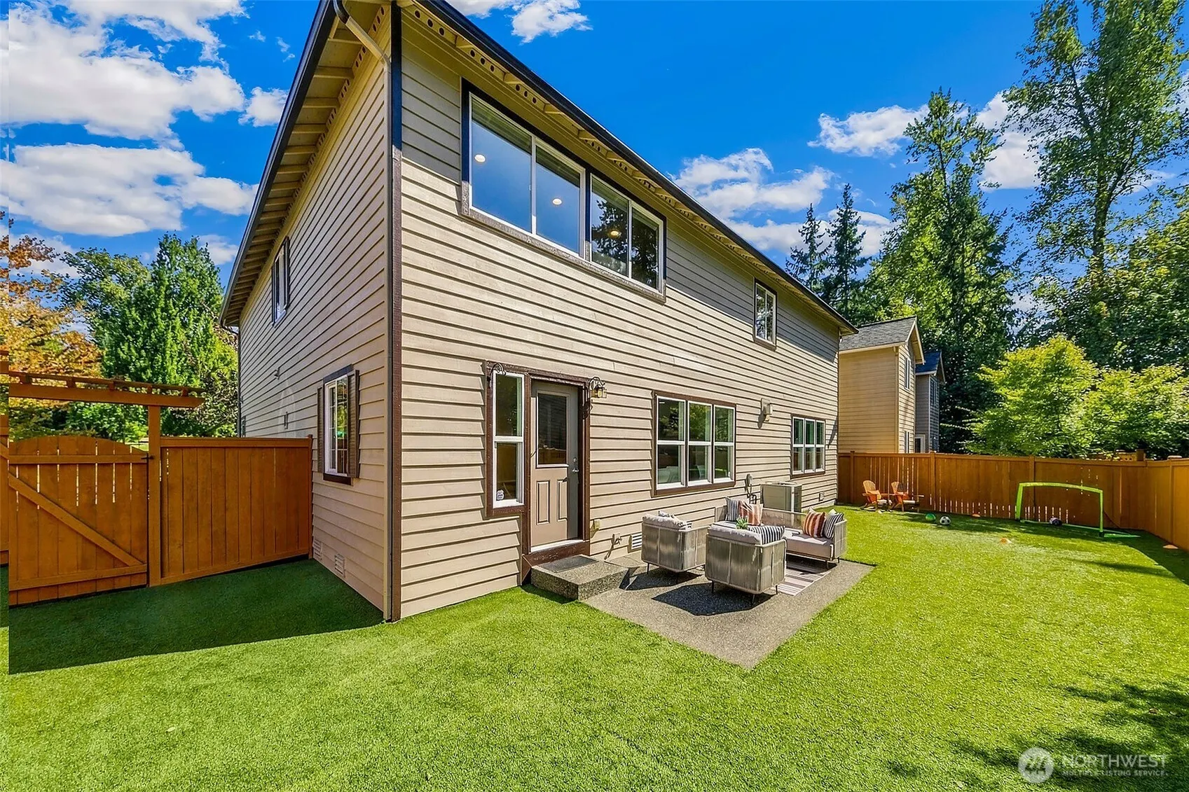 8323 229th Drive NE, Redmond, WA 98053