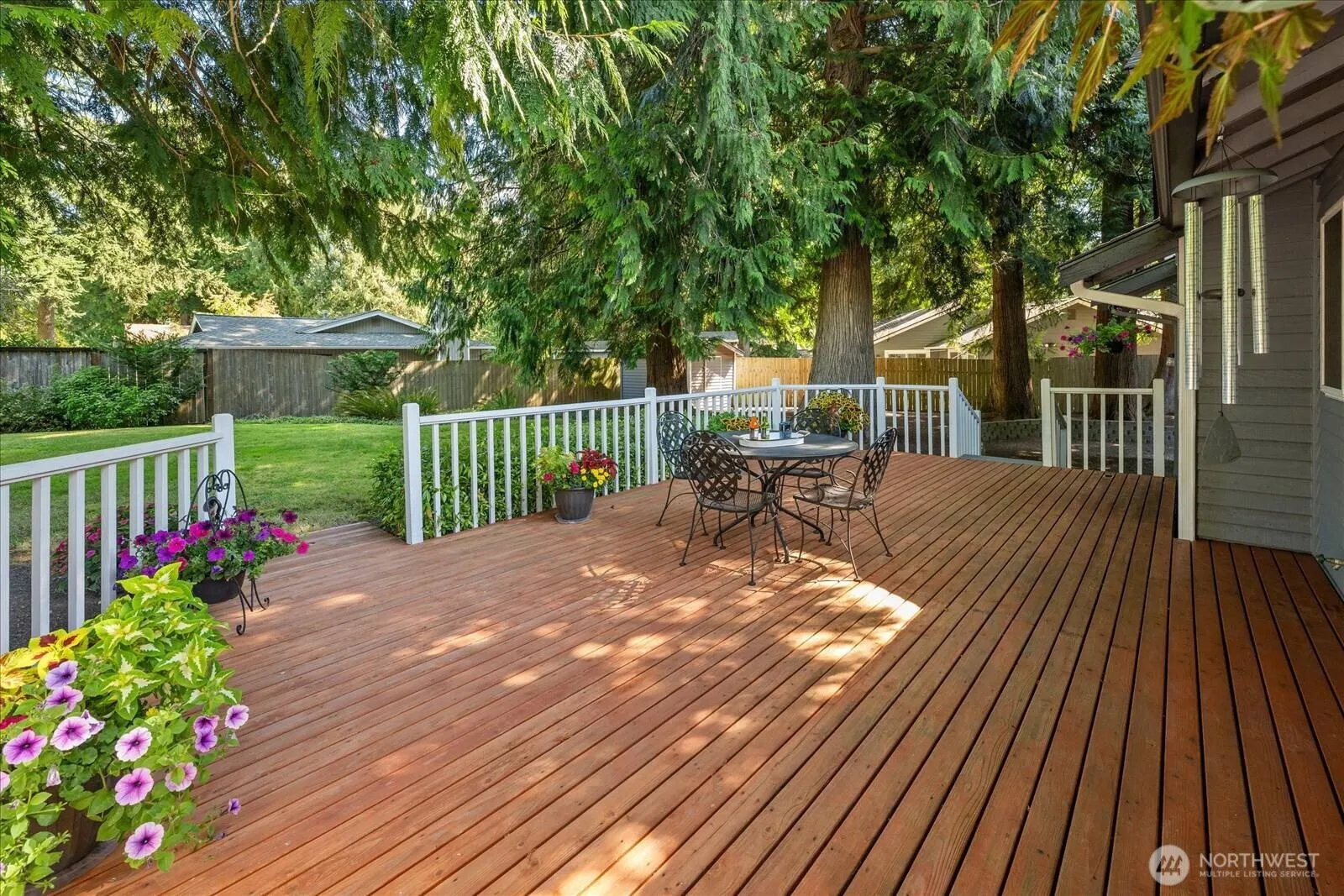 22414 NE 12th Court , Sammamish, WA 98074-6817