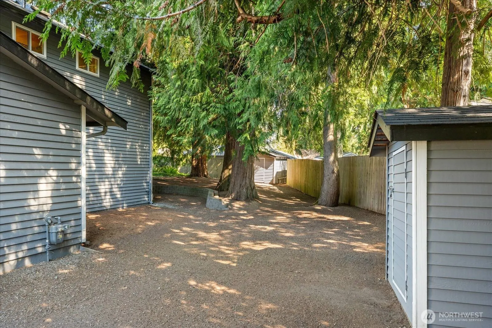 22414 NE 12th Court , Sammamish, WA 98074-6817