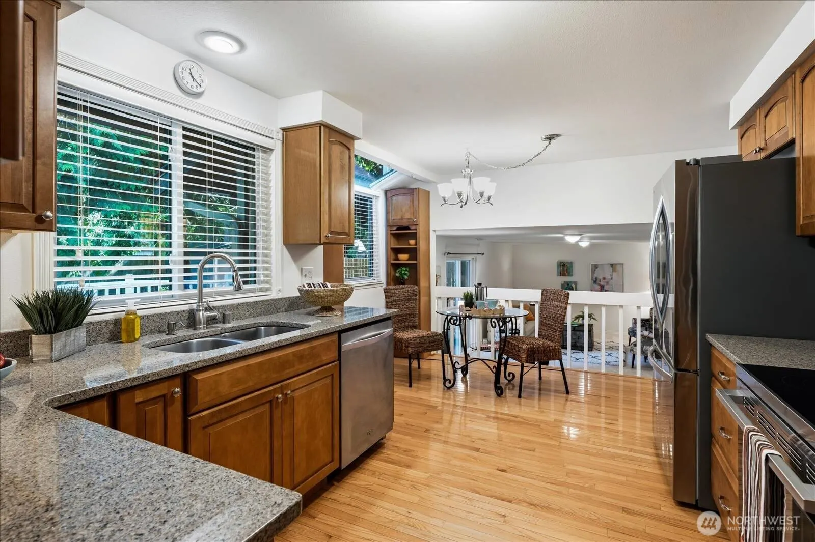 22414 NE 12th Court , Sammamish, WA 98074-6817