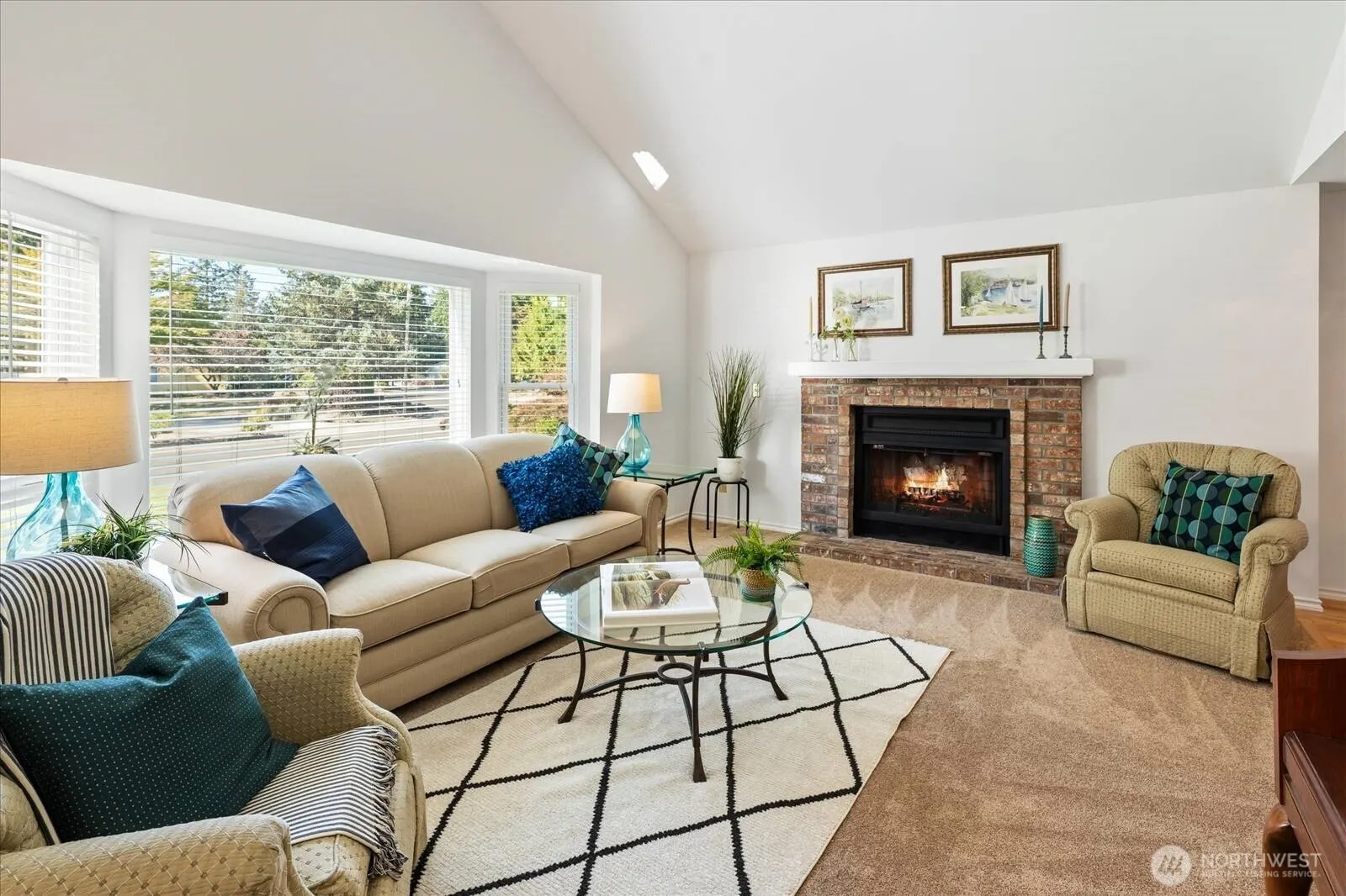 22414 NE 12th Court , Sammamish, WA 98074-6817