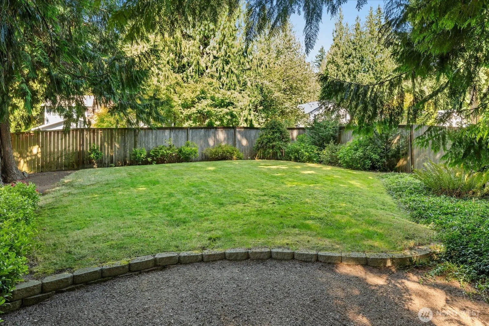 22414 NE 12th Court , Sammamish, WA 98074-6817