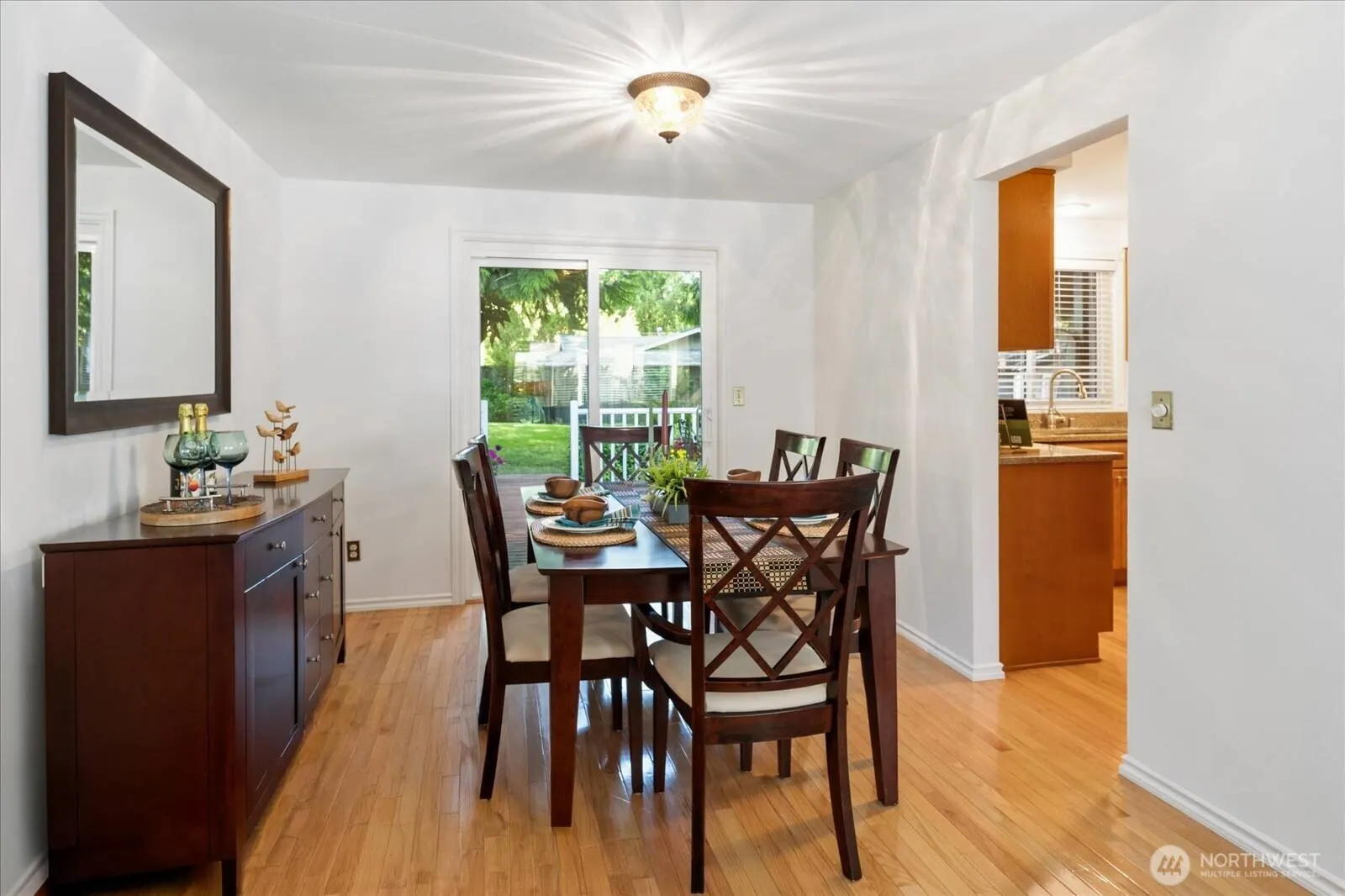 22414 NE 12th Court , Sammamish, WA 98074-6817