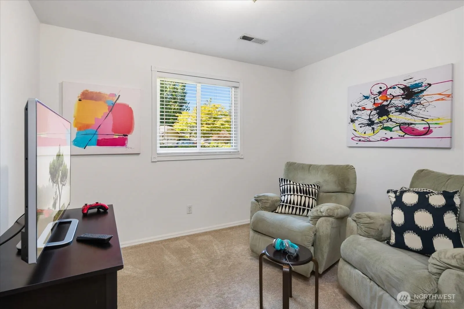 22414 NE 12th Court , Sammamish, WA 98074-6817