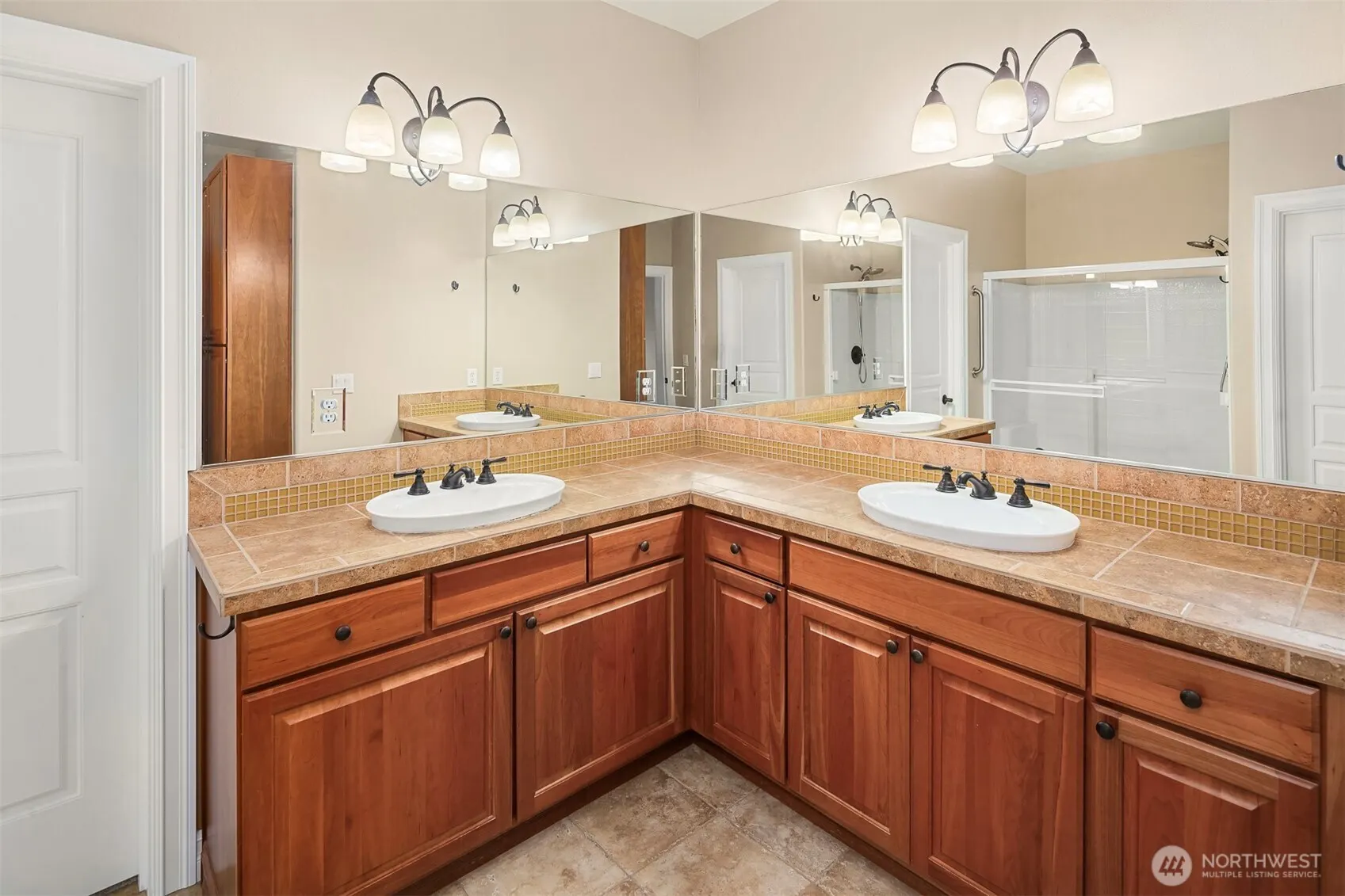 13507 Adair Creek Way NE, Redmond, WA 98053