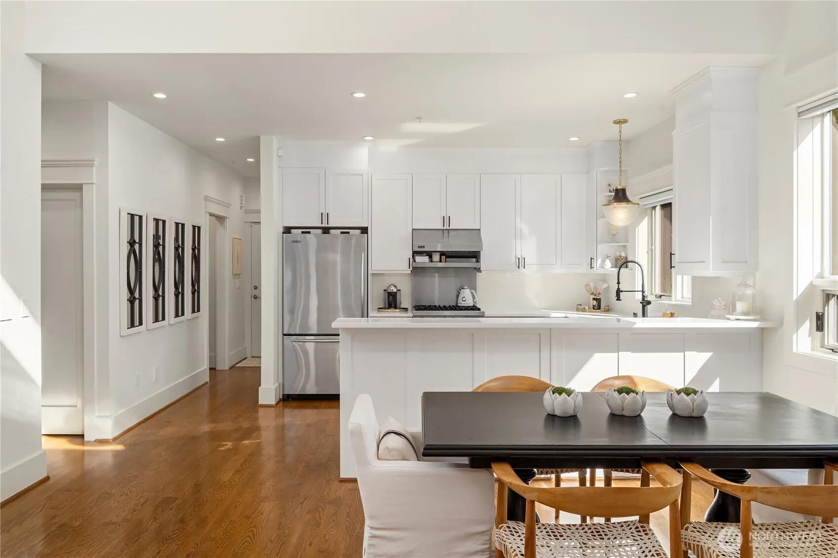 9801 NE 4th Street #D, Bellevue, WA 98004-5411